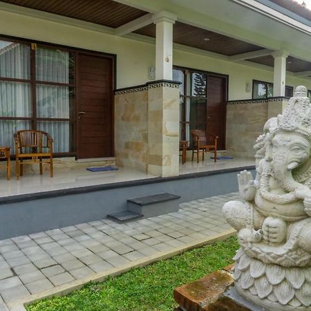 Kubu Doble Apartment Sanur  Exterior photo